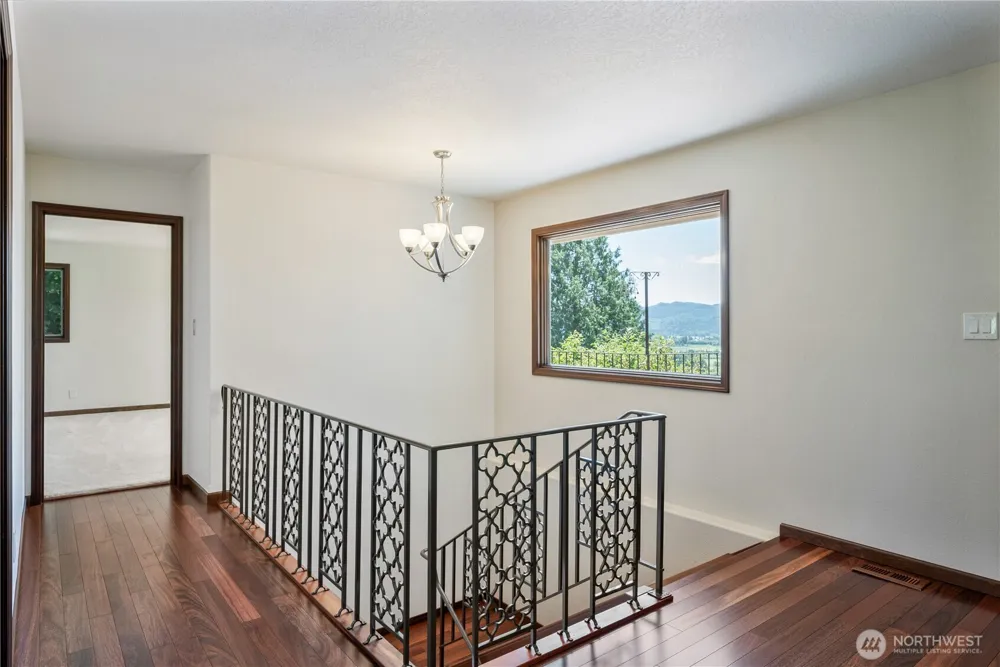 18 Island View Lane Cathlamet, WA 98612