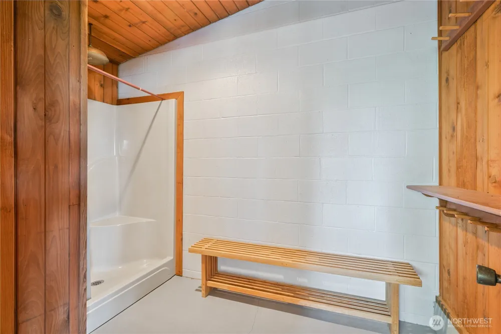 18 Island View Lane Cathlamet, WA 98612