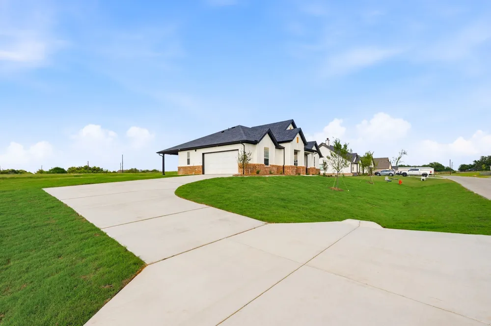 116 Park Hurst Drive Boyd, TX 76023