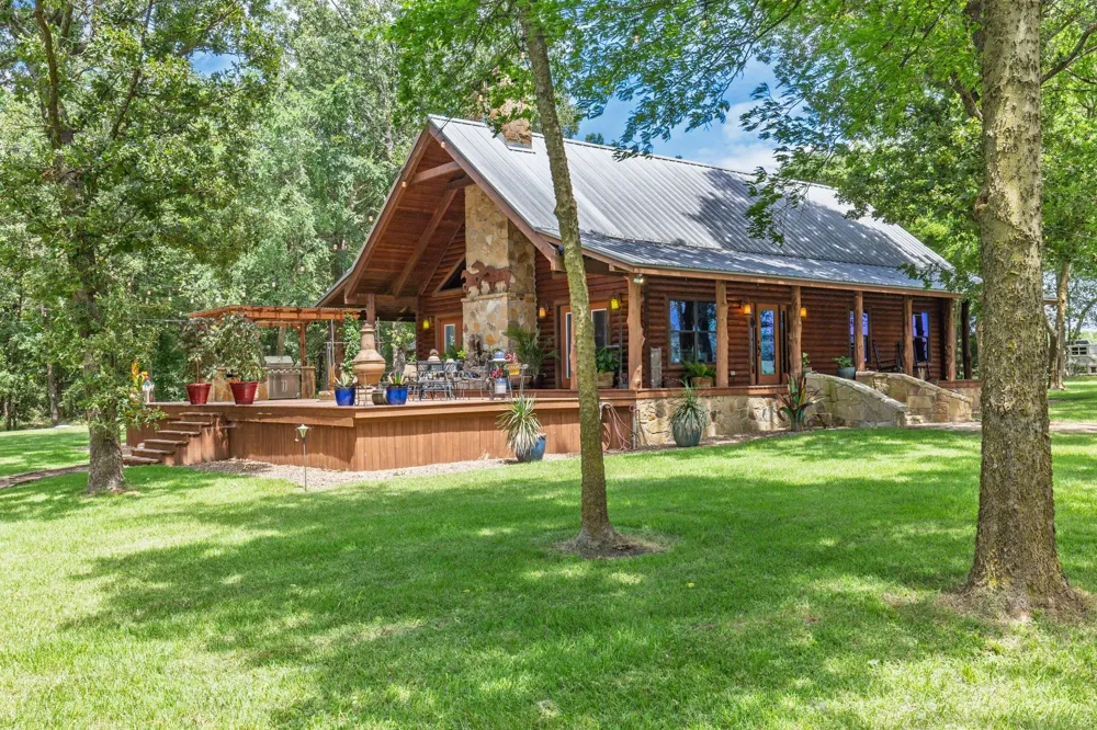 609 County Road 2421 Como, TX 75431