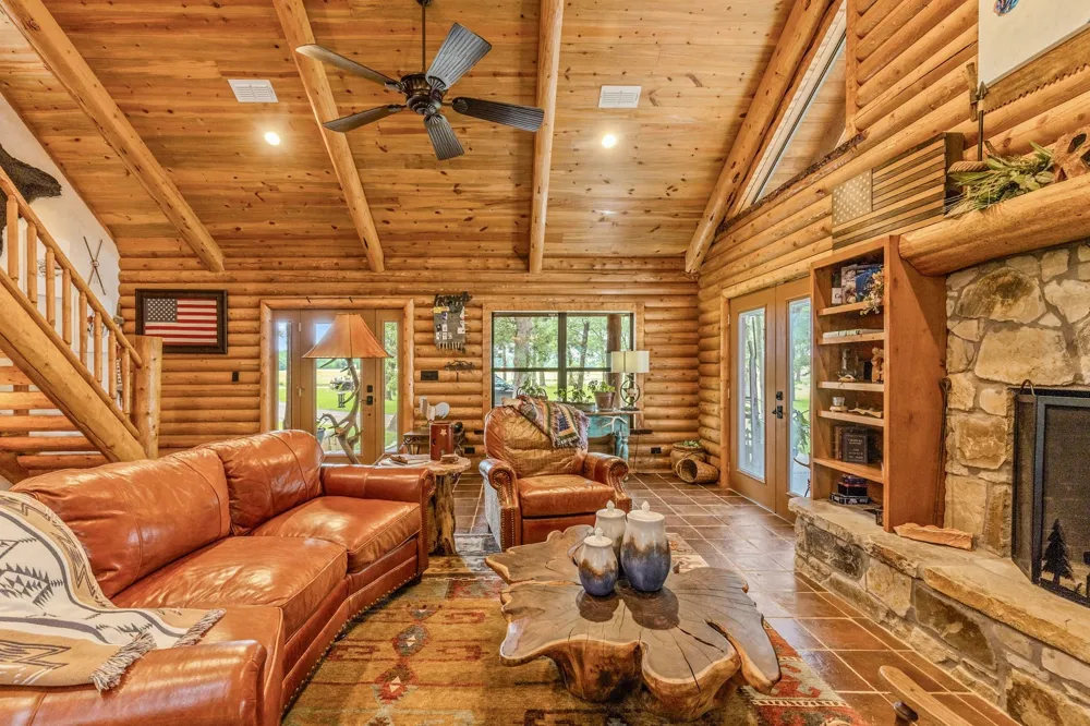 609 County Road 2421 Como, TX 75431