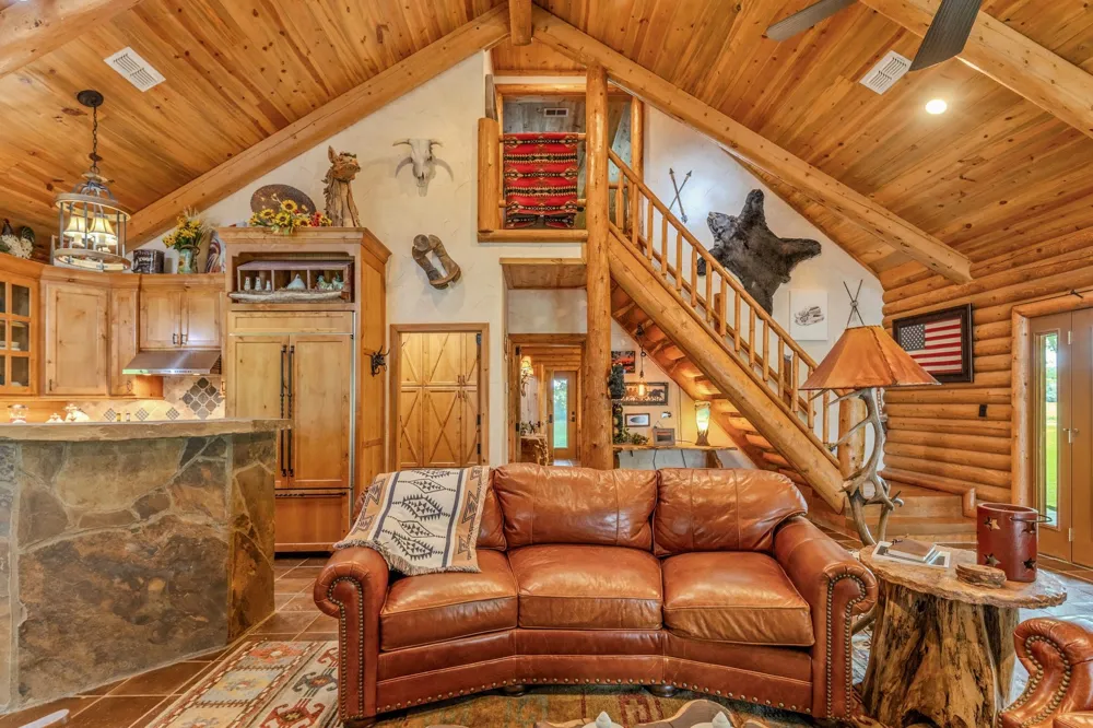 609 County Road 2421 Como, TX 75431
