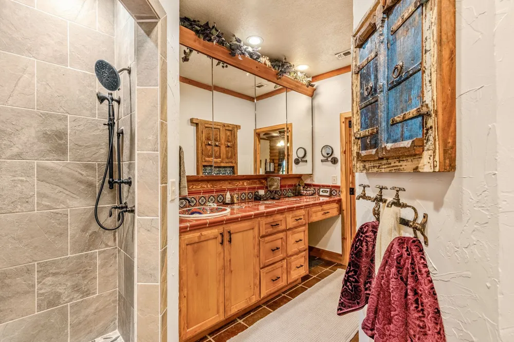 609 County Road 2421 Como, TX 75431