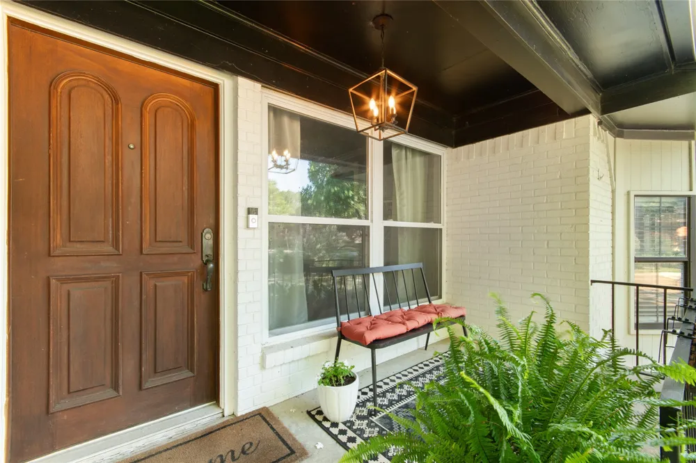 11621 Tuscany Way Dallas, TX 75218