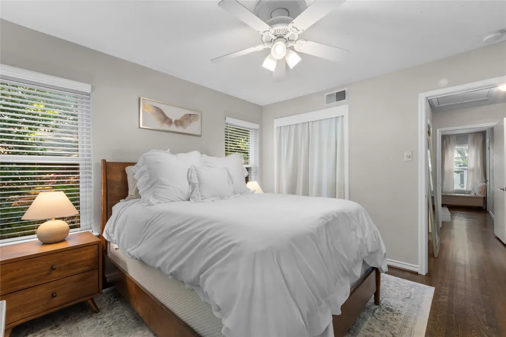 11621 Tuscany Way Dallas, TX 75218