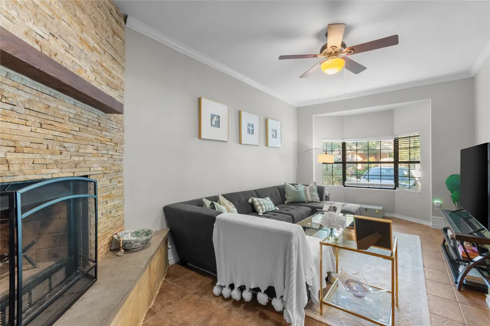 11621 Tuscany Way Dallas, TX 75218