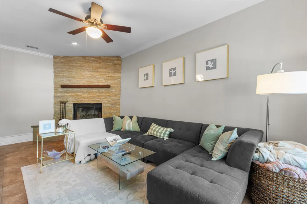 11621 Tuscany Way Dallas, TX 75218