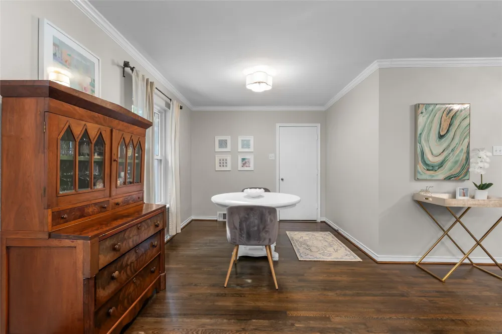 11621 Tuscany Way Dallas, TX 75218