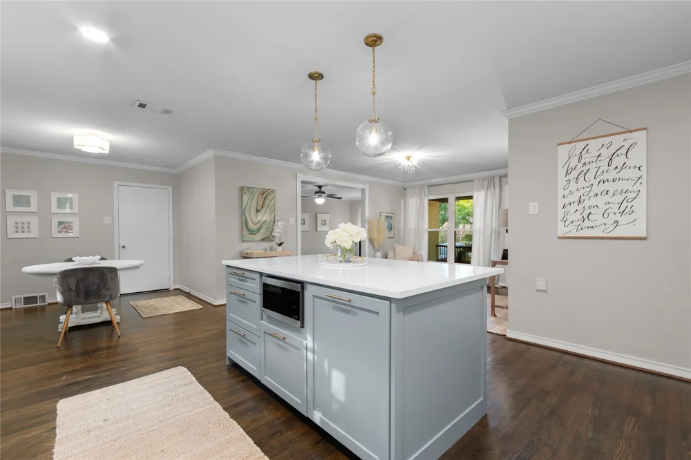 11621 Tuscany Way Dallas, TX 75218
