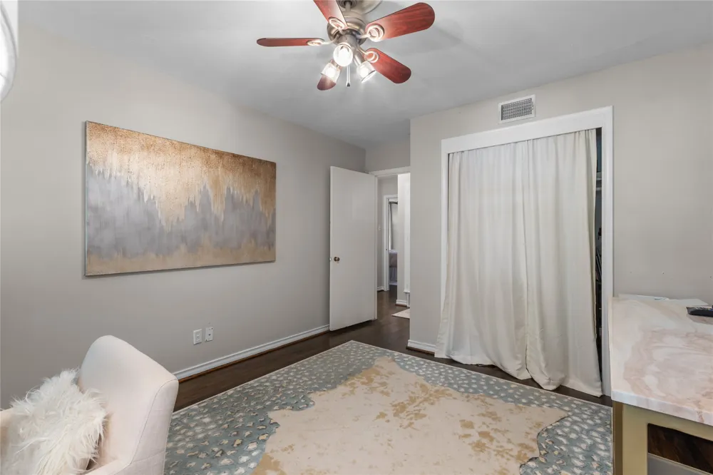 11621 Tuscany Way Dallas, TX 75218