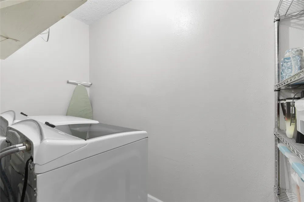 11621 Tuscany Way Dallas, TX 75218