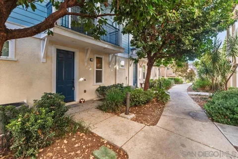 4374 Nautilus Way #8