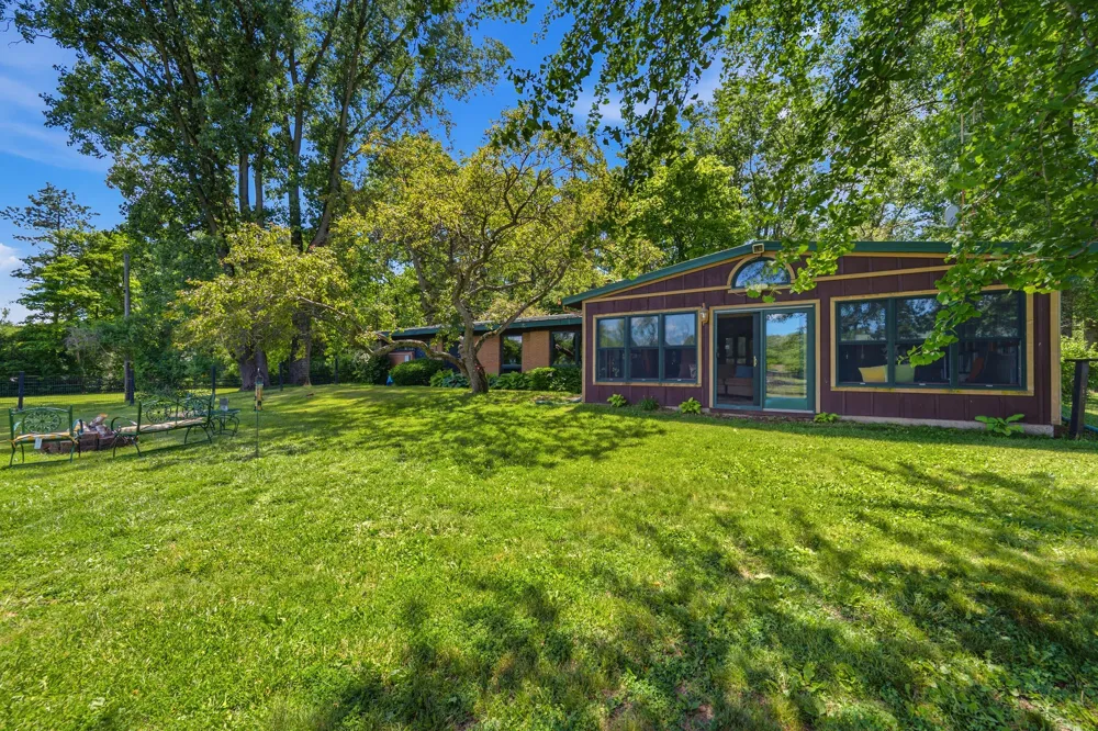 1925 S Bartlett Road St. Clair, MI 48079
