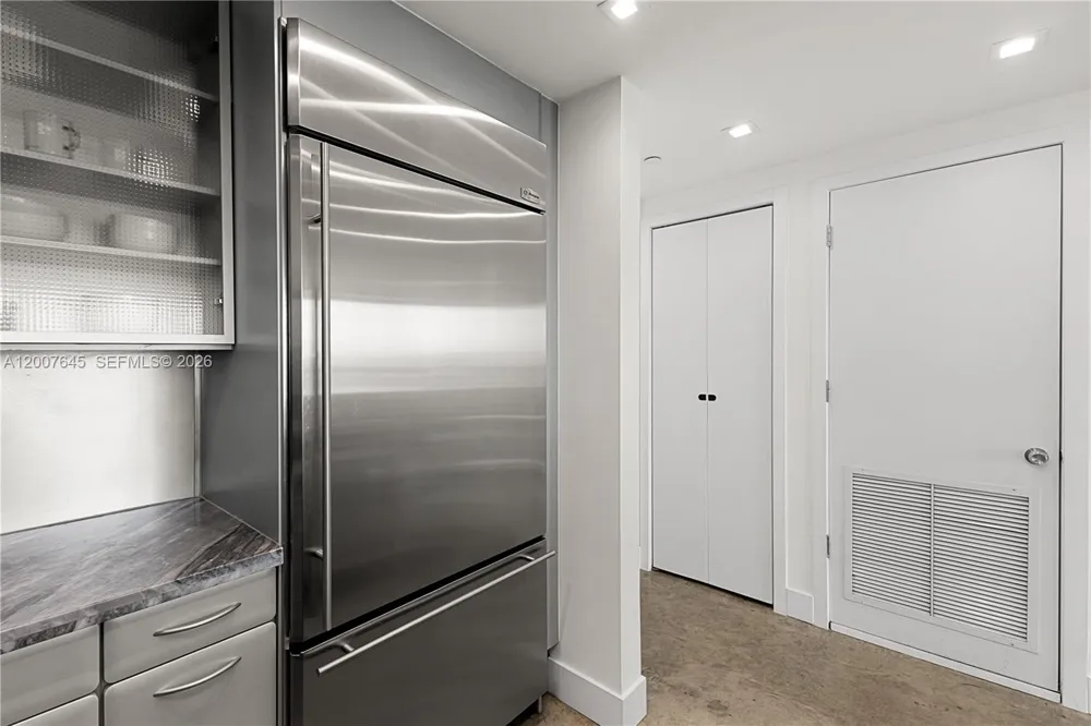 540 West Ave #2112 Miami Beach, FL 33139