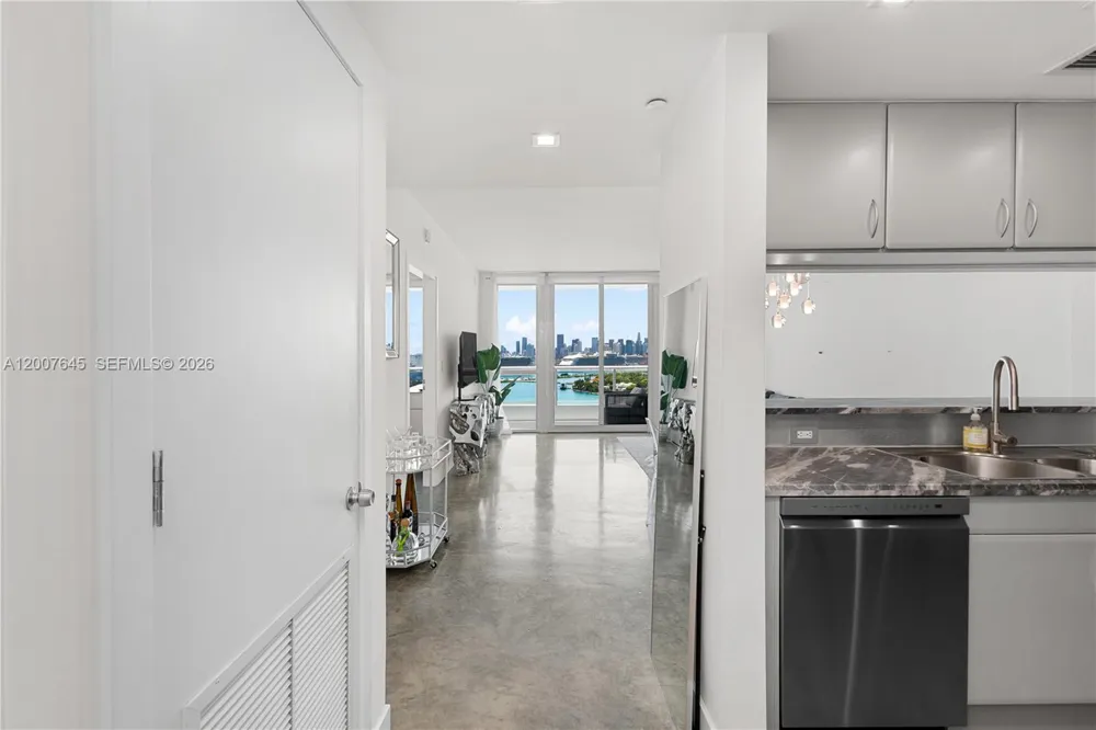 540 West Ave #2112 Miami Beach, FL 33139