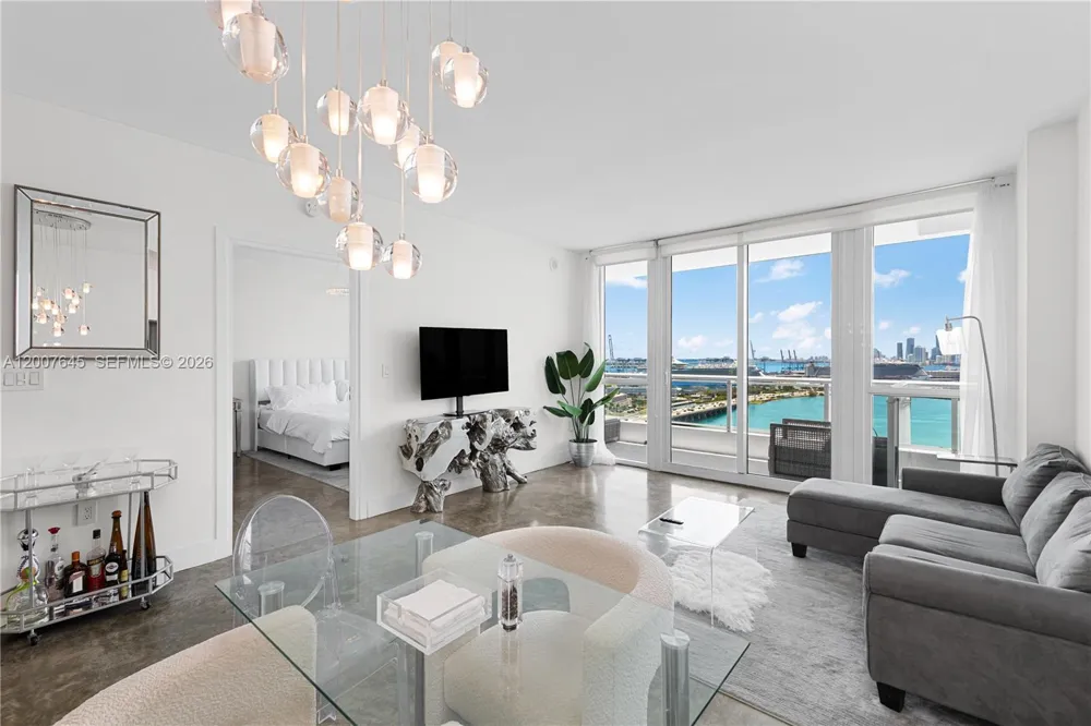 540 West Ave #2112 Miami Beach, FL 33139