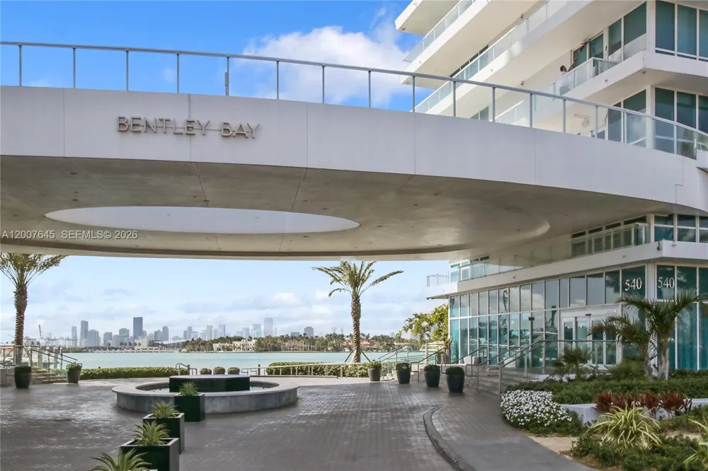 540 West Ave #2112 Miami Beach, FL 33139