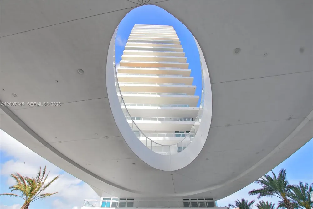 540 West Ave #2112 Miami Beach, FL 33139