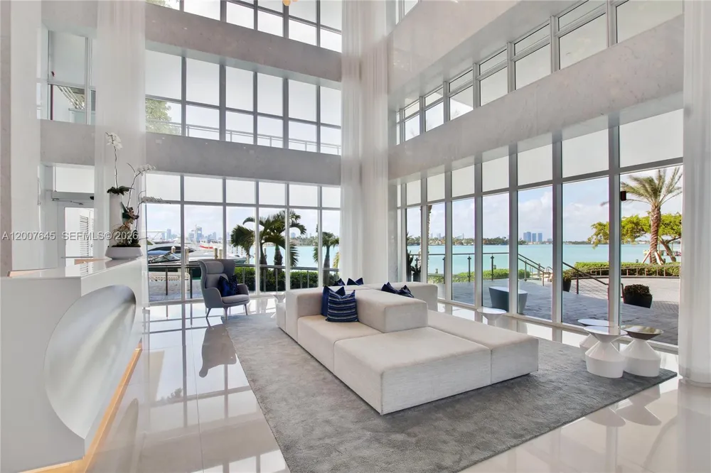 540 West Ave #2112 Miami Beach, FL 33139