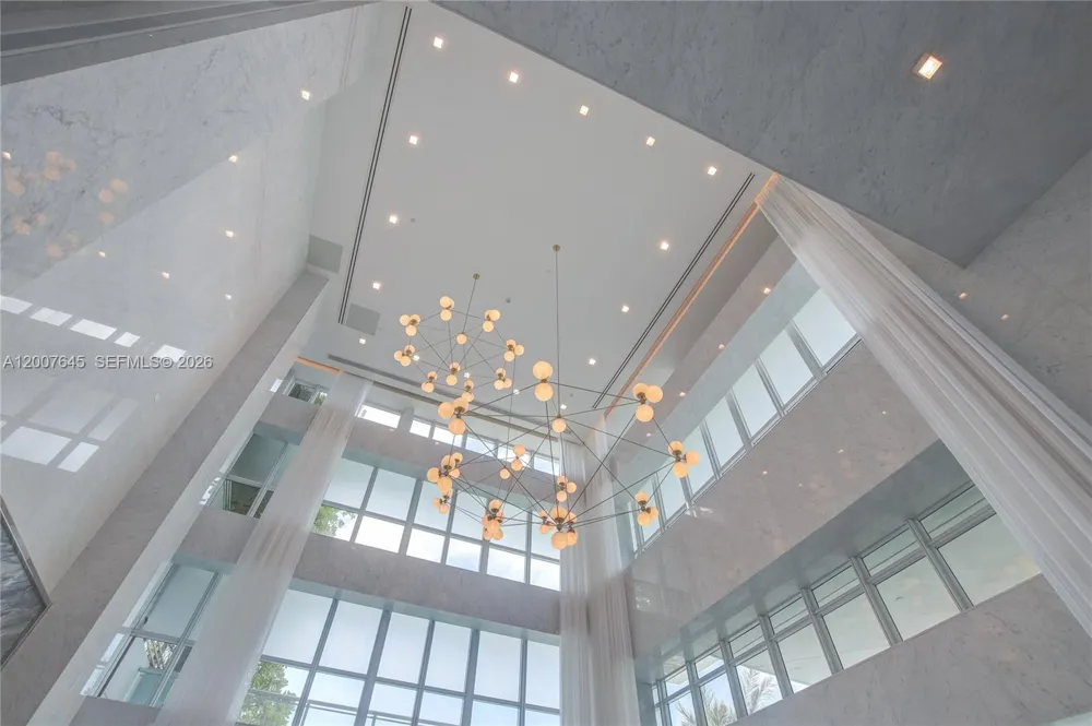 540 West Ave #2112 Miami Beach, FL 33139