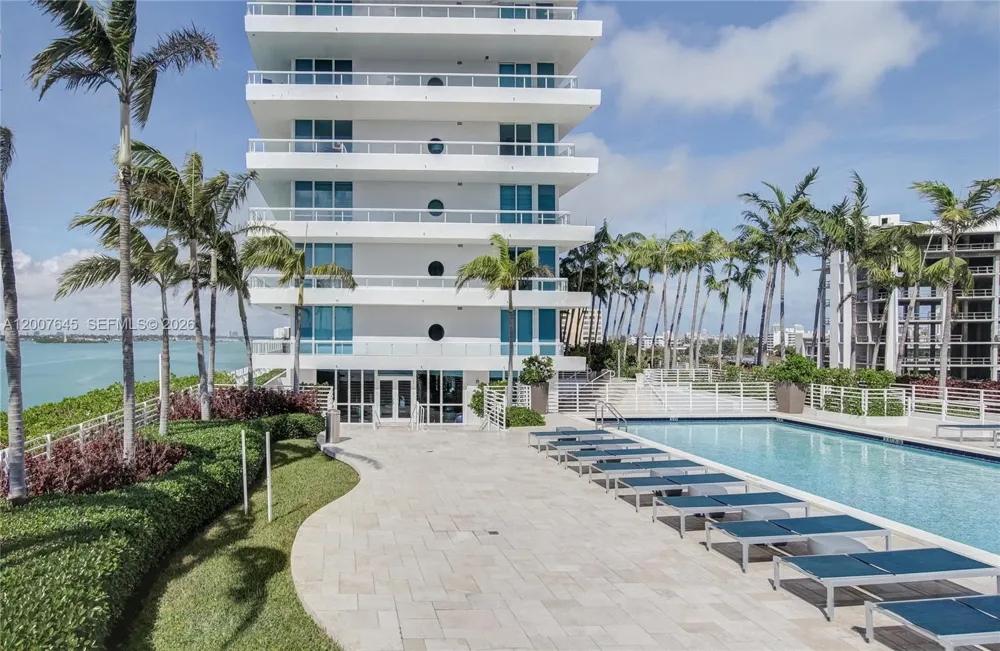 540 West Ave #2112 Miami Beach, FL 33139