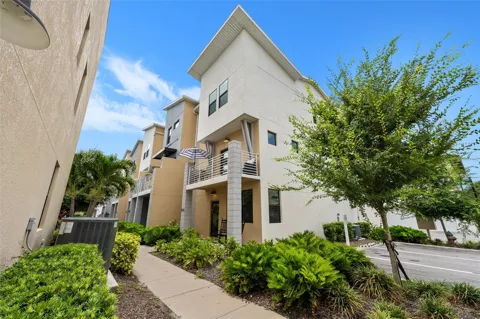 2522 12TH TERRACE