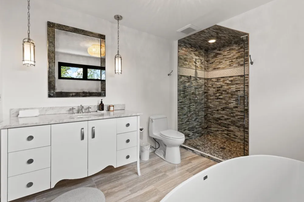 2657 Woodbridge Road Minnetonka Beach, MN 55391
