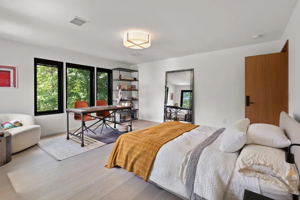 2657 Woodbridge Road Minnetonka Beach, MN 55391