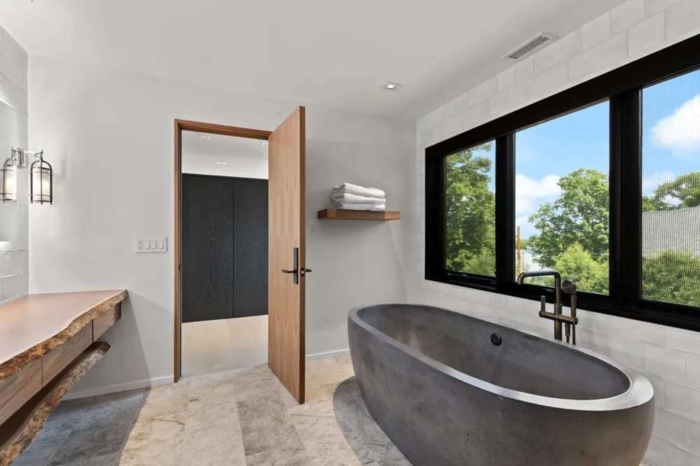 2657 Woodbridge Road Minnetonka Beach, MN 55391