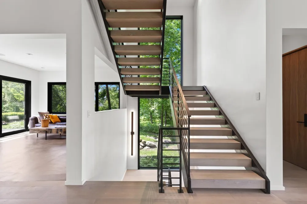 2657 Woodbridge Road Minnetonka Beach, MN 55391