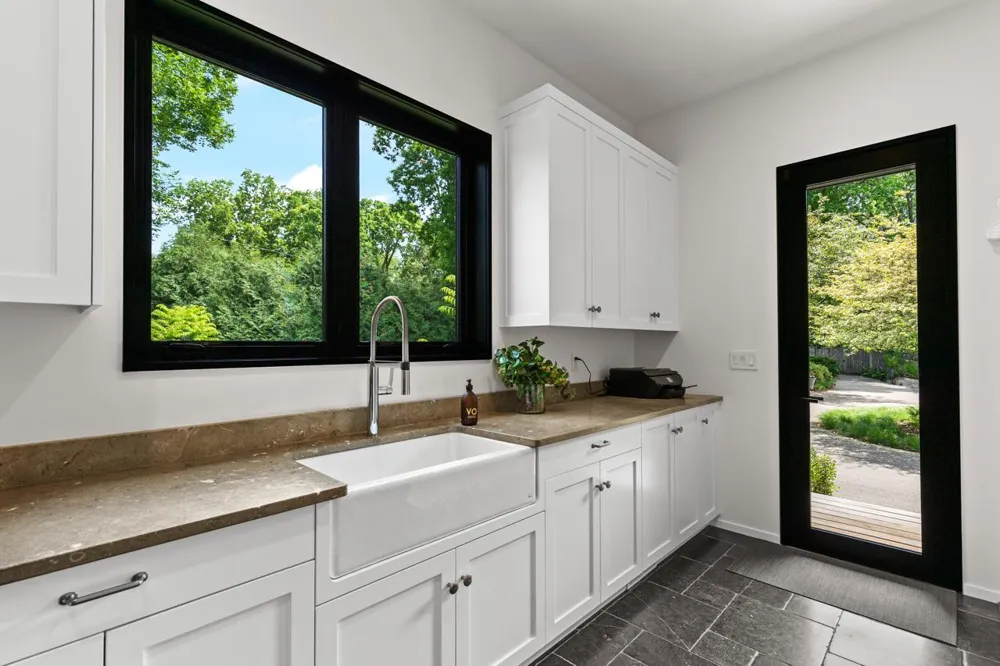 2657 Woodbridge Road Minnetonka Beach, MN 55391