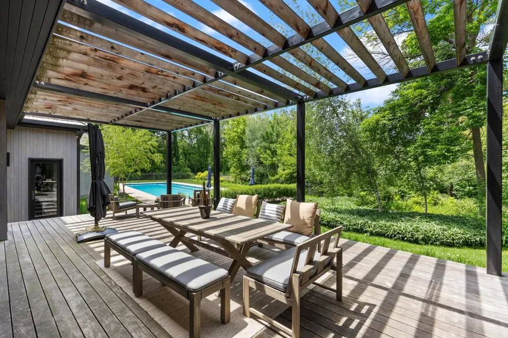 2657 Woodbridge Road Minnetonka Beach, MN 55391