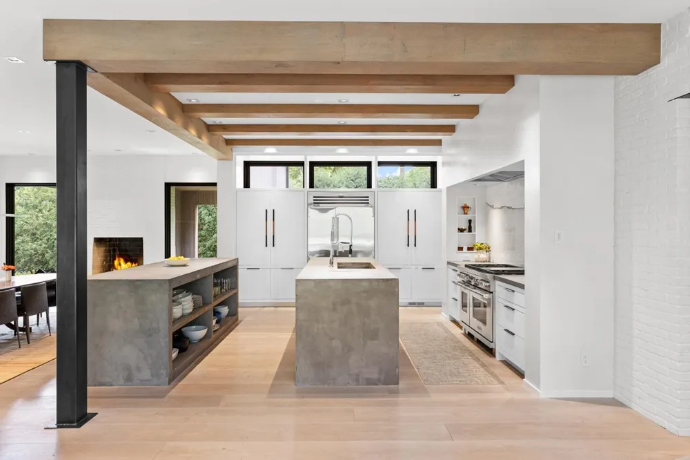 2657 Woodbridge Road Minnetonka Beach, MN 55391