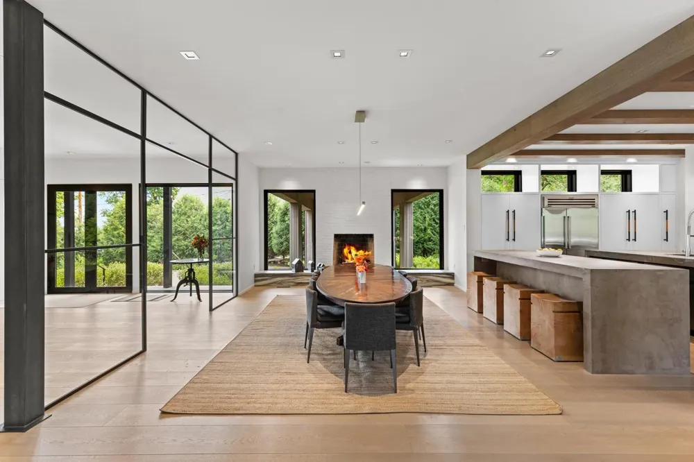 2657 Woodbridge Road Minnetonka Beach, MN 55391