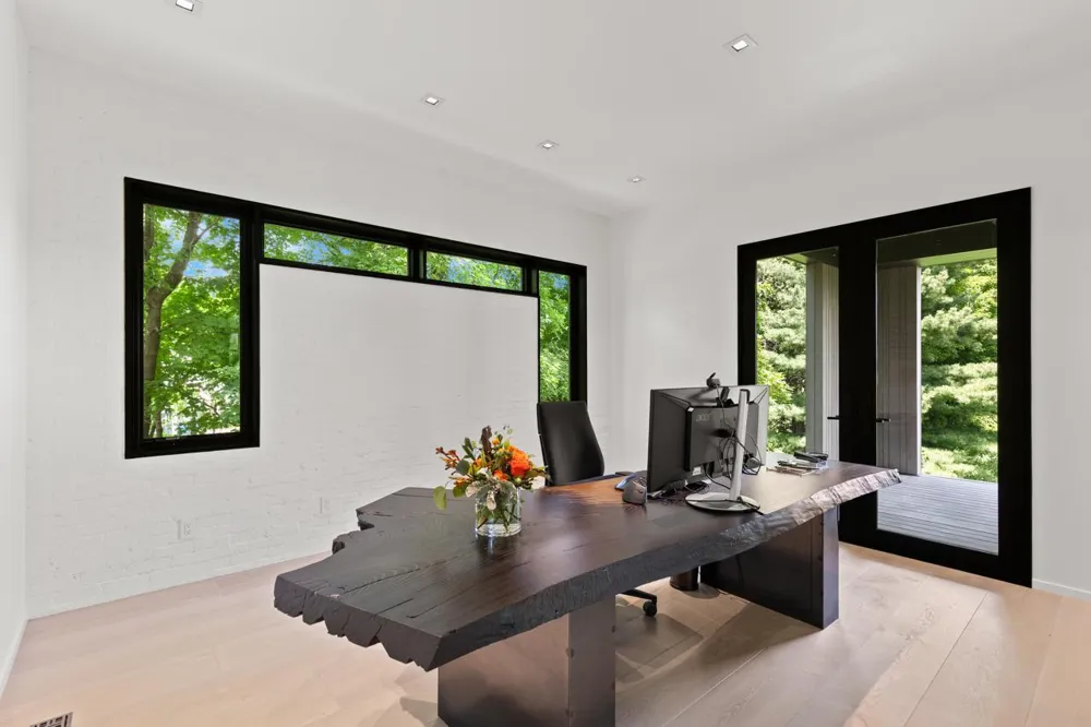 2657 Woodbridge Road Minnetonka Beach, MN 55391