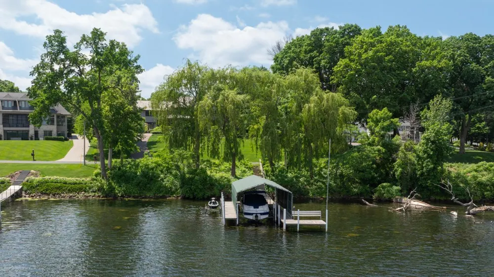 2657 Woodbridge Road Minnetonka Beach, MN 55391