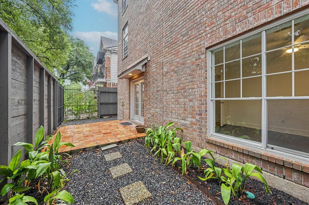 1925 Haddon Street Houston, TX 77019