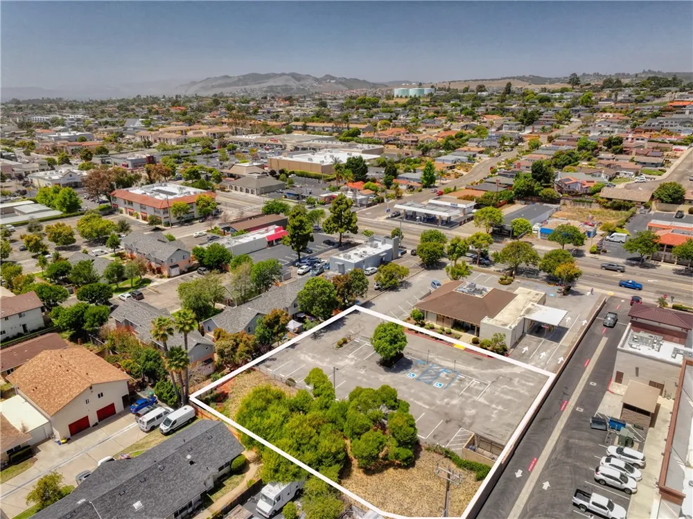1253 E Grand Avenue Arroyo Grande, CA 93420
