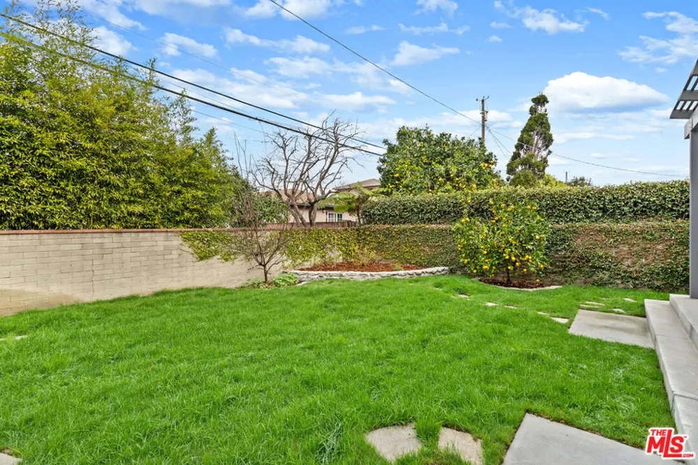 11929 Bray Street Culver City, CA 90230