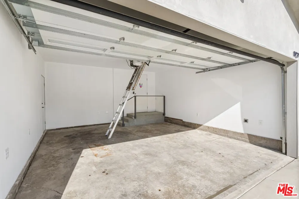11929 Bray Street Culver City, CA 90230