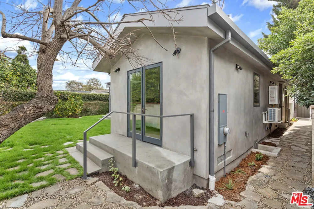 11929 Bray Street Culver City, CA 90230