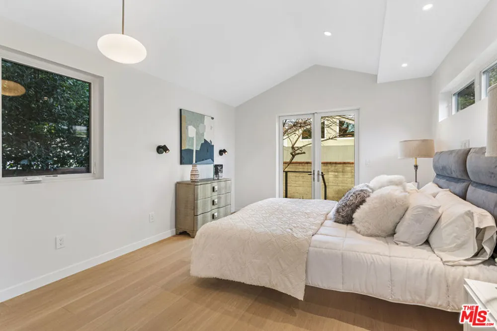 11929 Bray Street Culver City, CA 90230