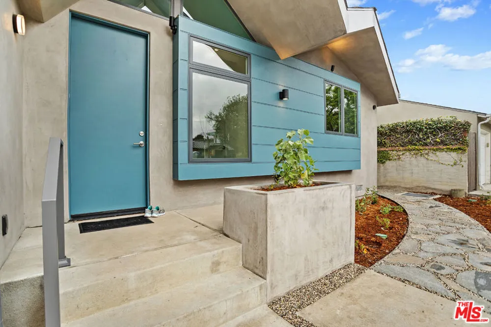 11929 Bray Street Culver City, CA 90230