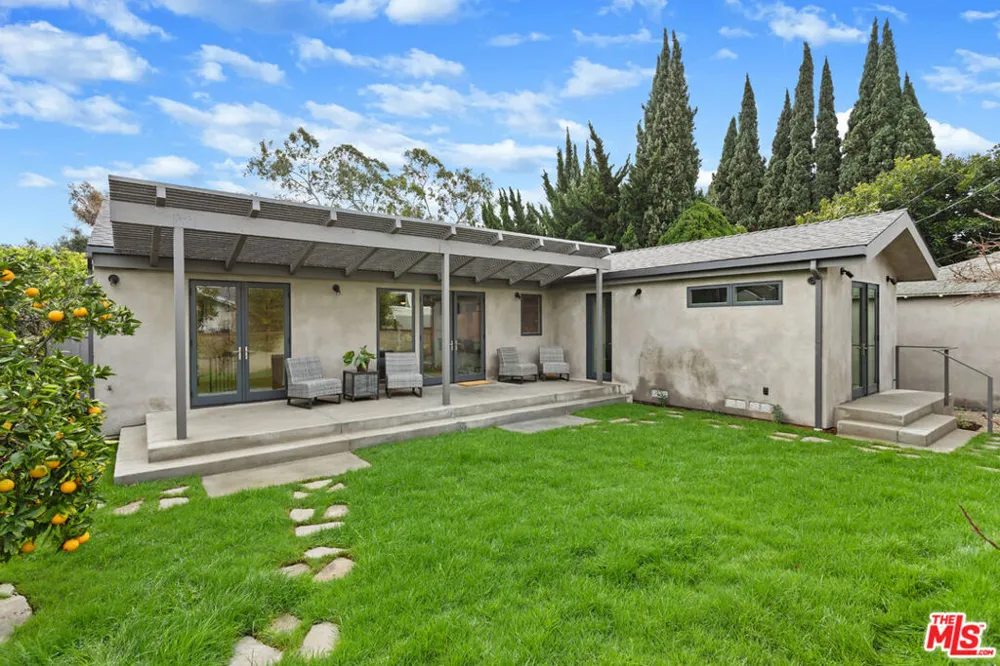11929 Bray Street Culver City, CA 90230