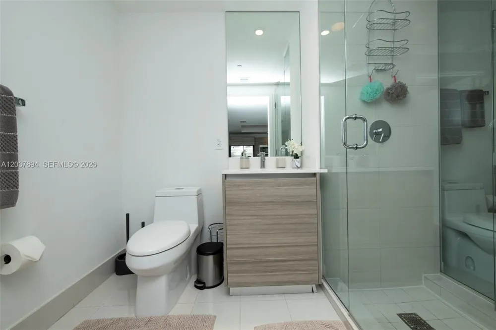 121 NE 34th St #3006 Miami, FL 33137