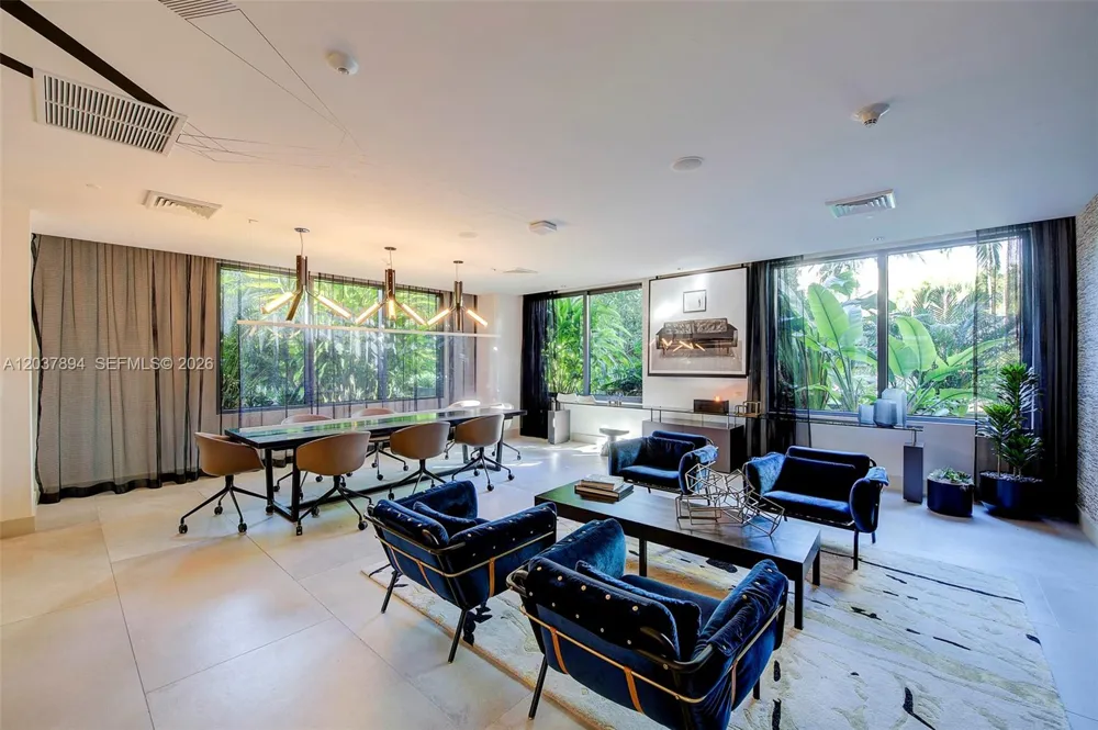 121 NE 34th St #3006 Miami, FL 33137