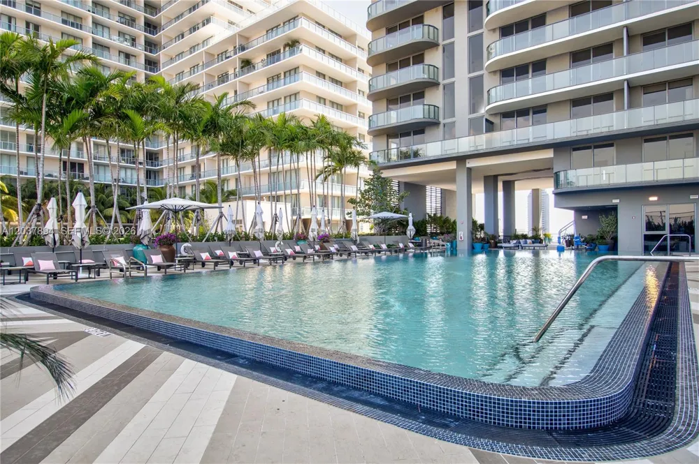 121 NE 34th St #3006 Miami, FL 33137