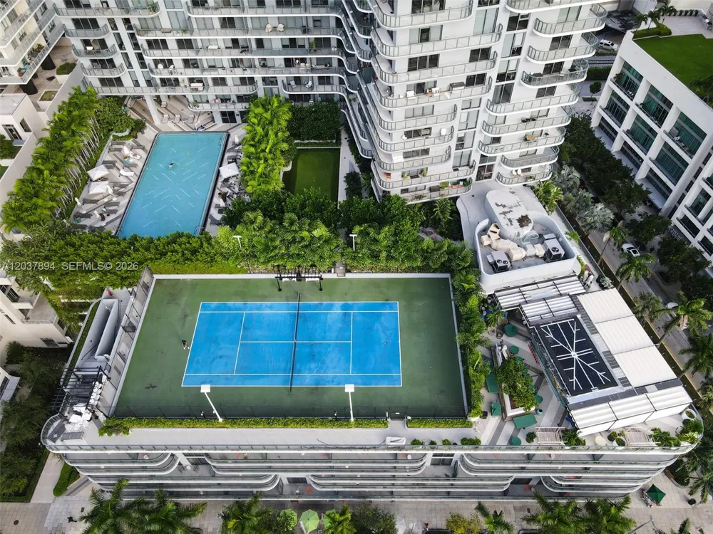 121 NE 34th St #3006 Miami, FL 33137