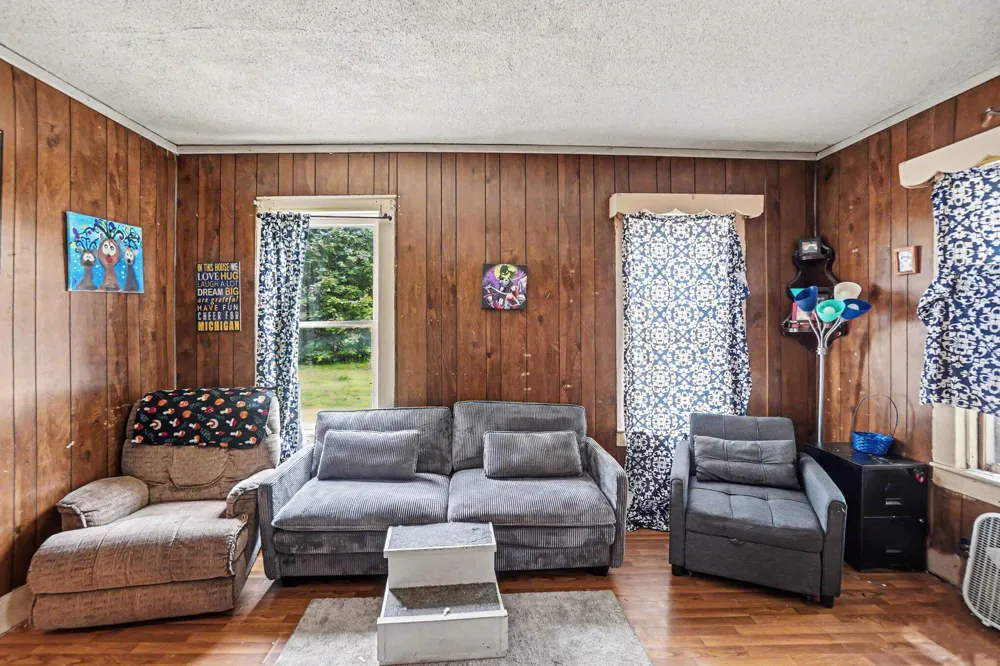 760 Scott Street Muskegon, MI 49442