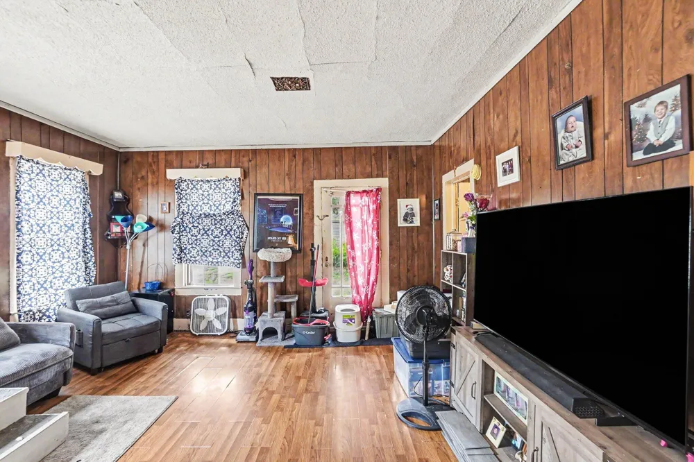 760 Scott Street Muskegon, MI 49442